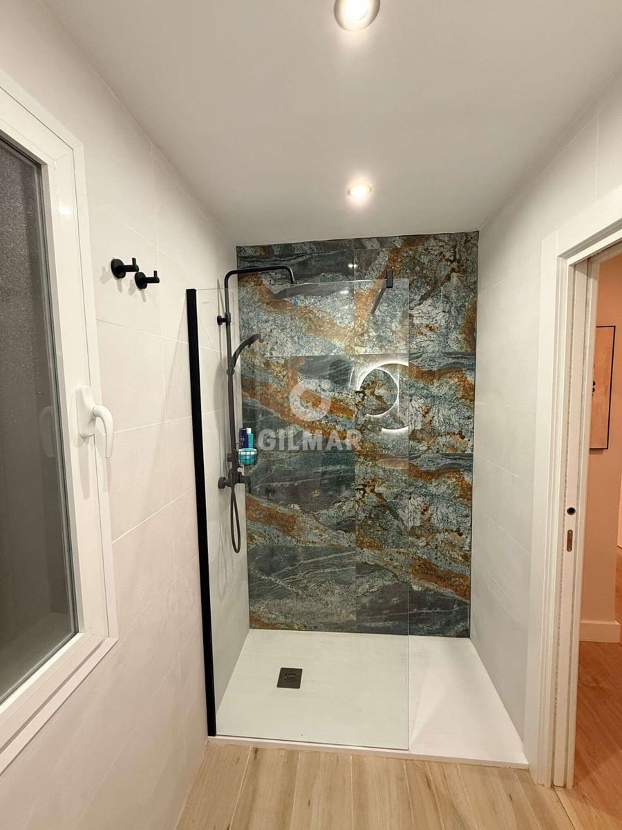 Piso de 2 habitaciones en Torremolinos en venta - 265.000 € (Ref: 9312075)