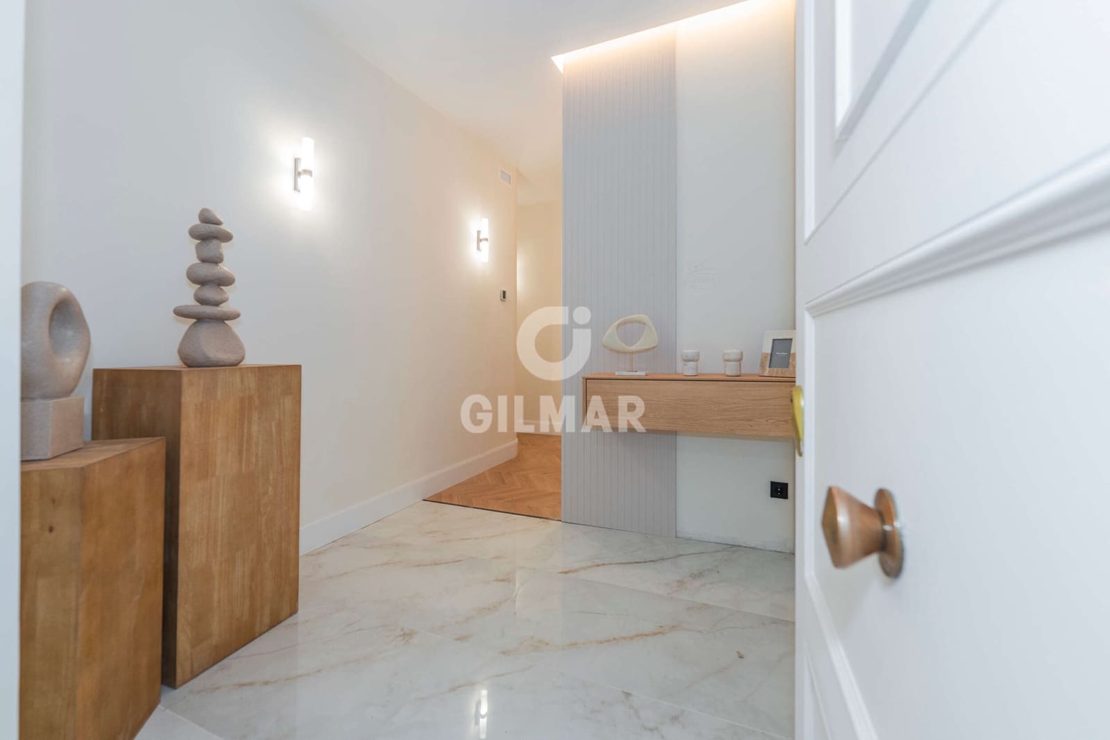 3 soveværelse Lejlighed til salg i Madrid by - € 1.990.000 (Ref: 9315114)