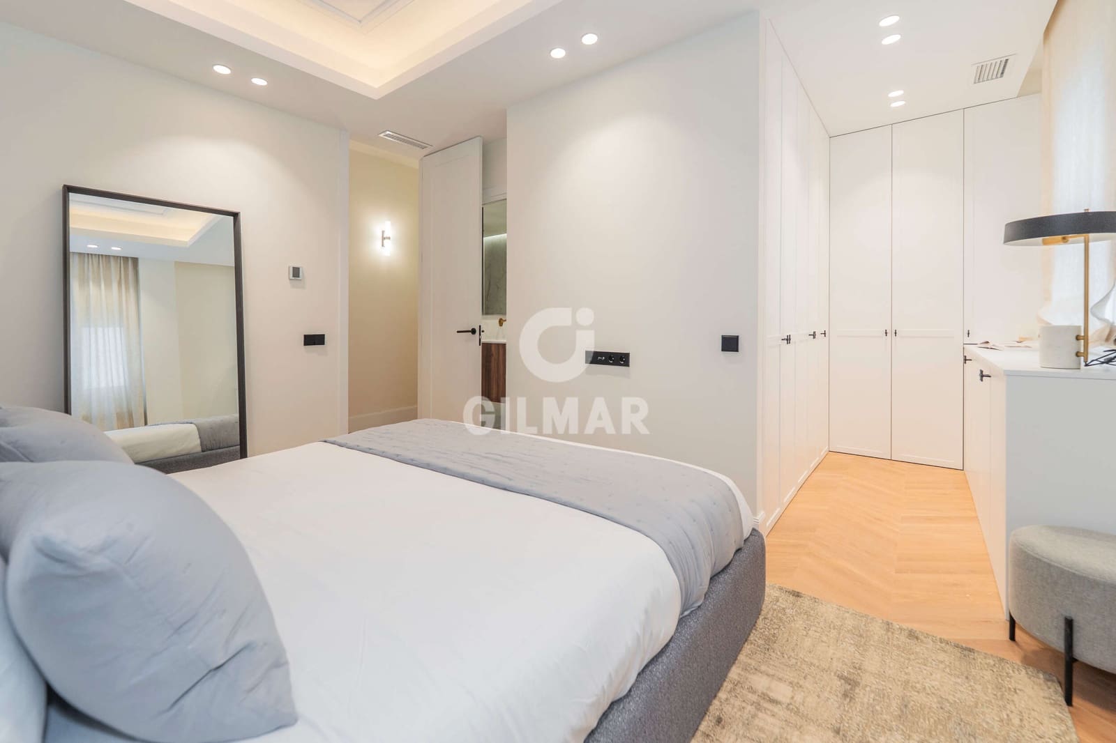 3 soveværelse Lejlighed til salg i Madrid by - € 1.990.000 (Ref: 9315114)