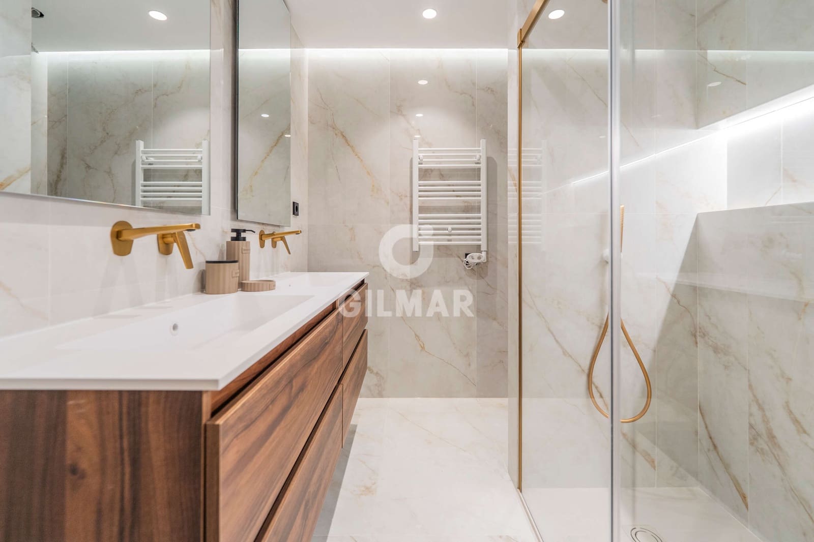 3 soveværelse Lejlighed til salg i Madrid by - € 1.990.000 (Ref: 9315114)