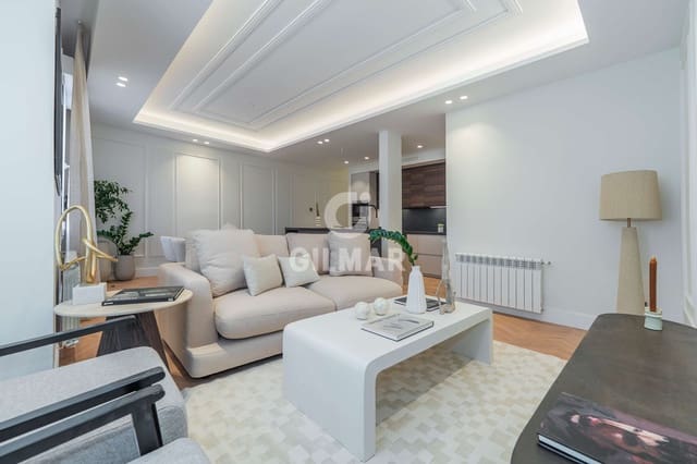 3 soveværelse Lejlighed til salg i Almagro, Madrid by - € 1.990.000 (Ref: 9315114)