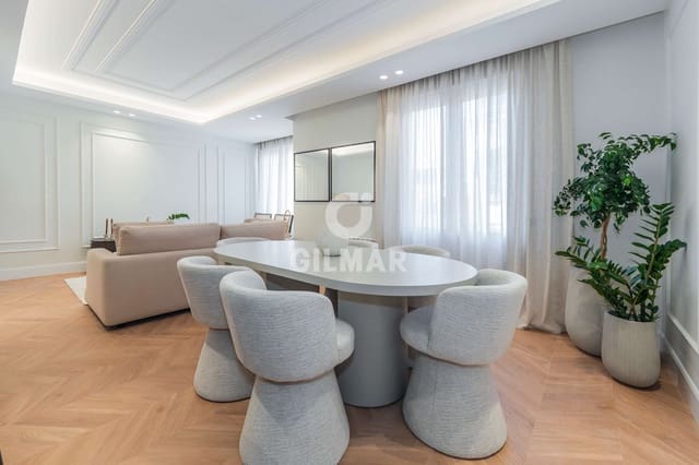 3 soveværelse Lejlighed til salg i Almagro, Madrid by - € 1.990.000 (Ref: 9315114)