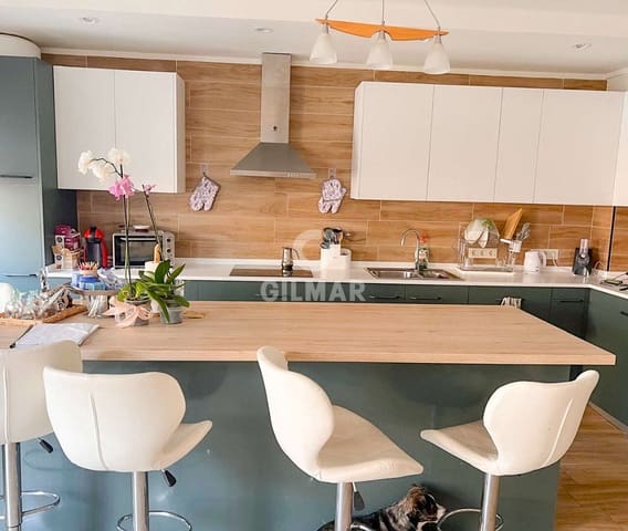 4 sovrum Radhus till salu i Casco Urbano, Adeje med pool - 575 000 € (Ref: 9315115)