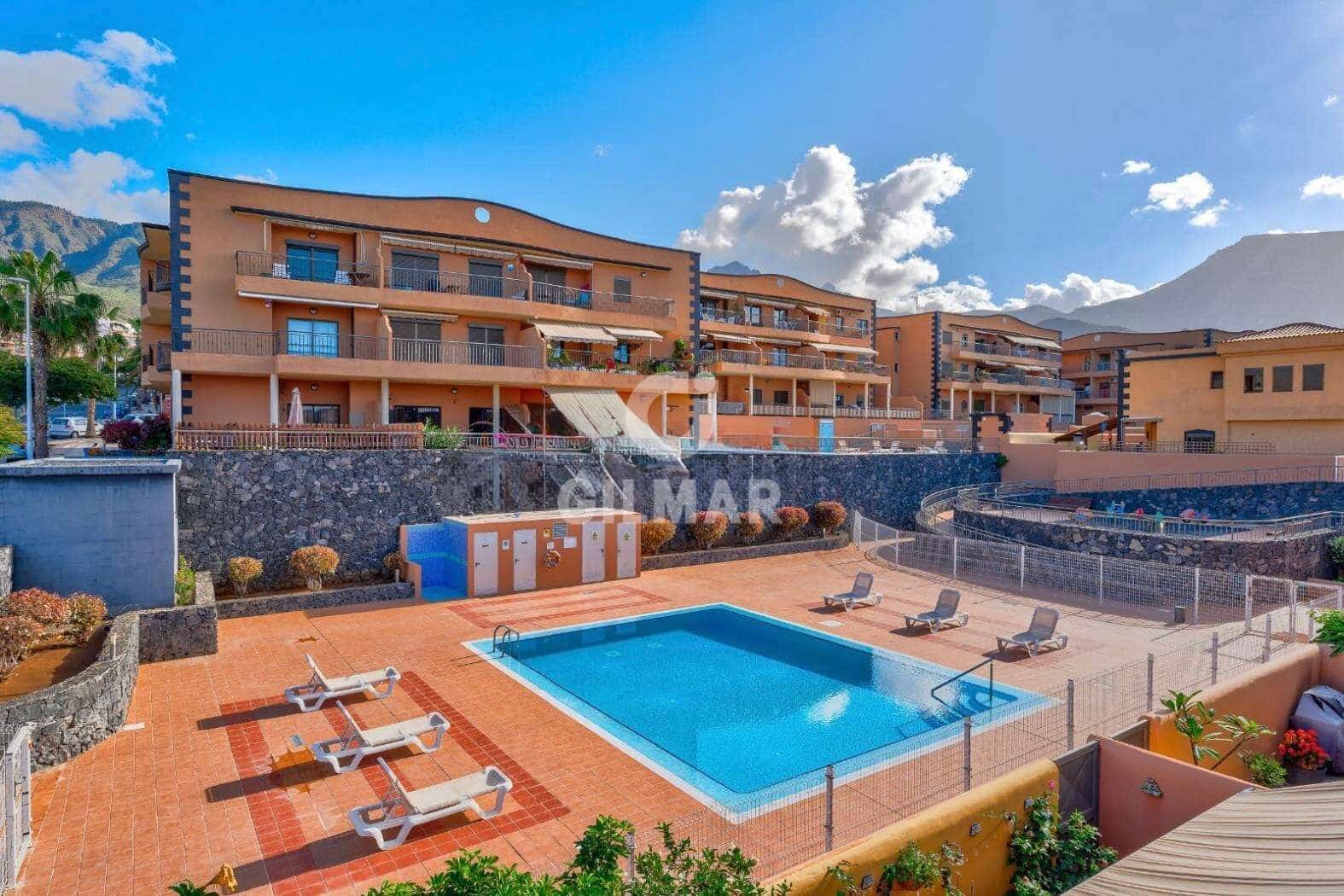 4 sovrum Radhus till salu i Adeje med pool - 575 000 € (Ref: 9315115)