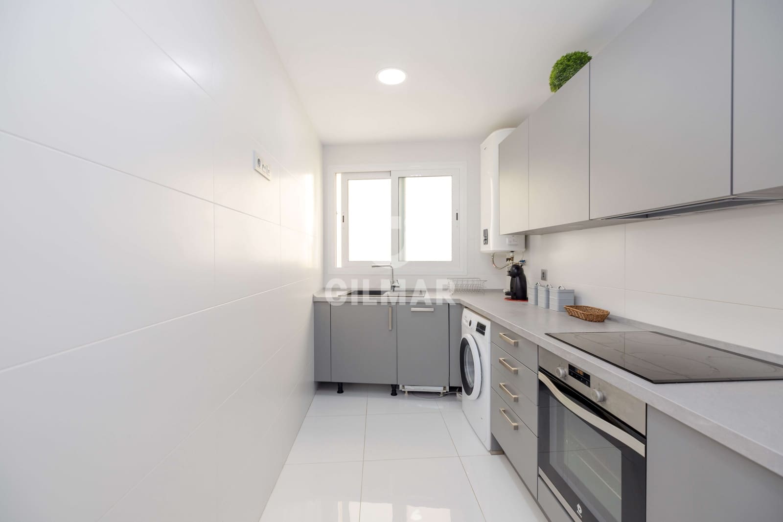 2 soverom Leilighet til salgs i Marbella med garasje - € 555 000 (Ref: 9318148)