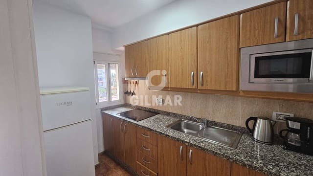 1 makuuhuone Asunto myytävänä paikassa Los Cristianos, Arona mukana uima-altaan - 295 000 € (Ref: 9319897)