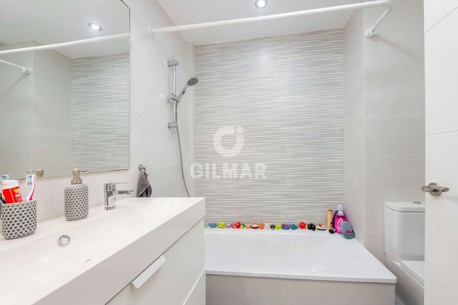 3 soverom Leilighet til salgs i San Fernando med garasje - € 295 000 (Ref: 9320012)