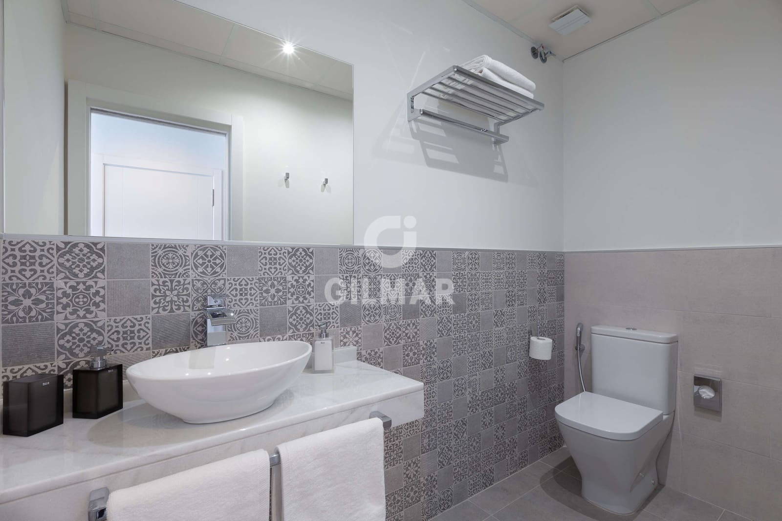 Hotel til salg i Estepona - € 3.300.000 (Ref: 9322259)