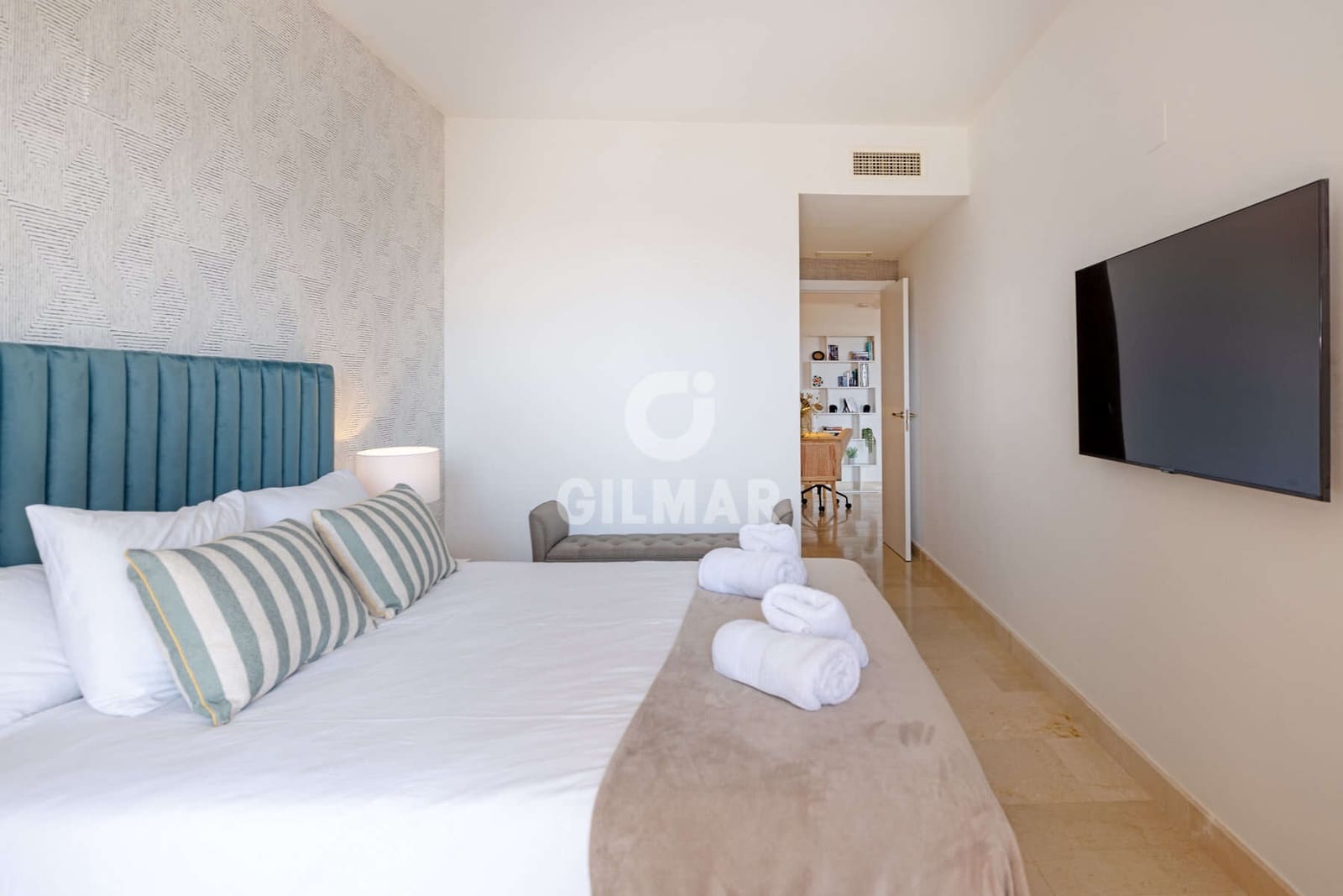 2 soveværelse Lejlighed til salg i Estepona med swimmingpool garage - € 435.000 (Ref: 9329808)