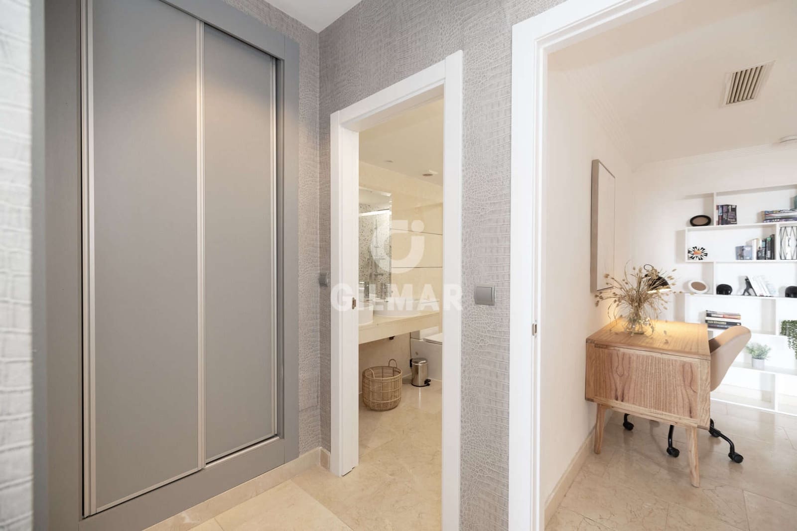 2 soveværelse Lejlighed til salg i Estepona med swimmingpool garage - € 435.000 (Ref: 9329808)