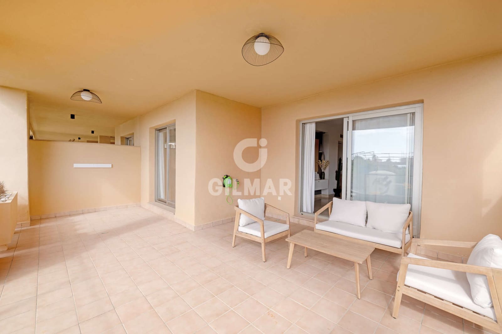 2 soveværelse Lejlighed til salg i Estepona med swimmingpool garage - € 435.000 (Ref: 9329808)