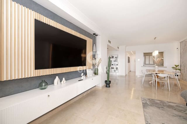 2 soveværelse Lejlighed til salg i La Concha - Resina Golf, Estepona med swimmingpool garage - € 435.000 (Ref: 9329808)