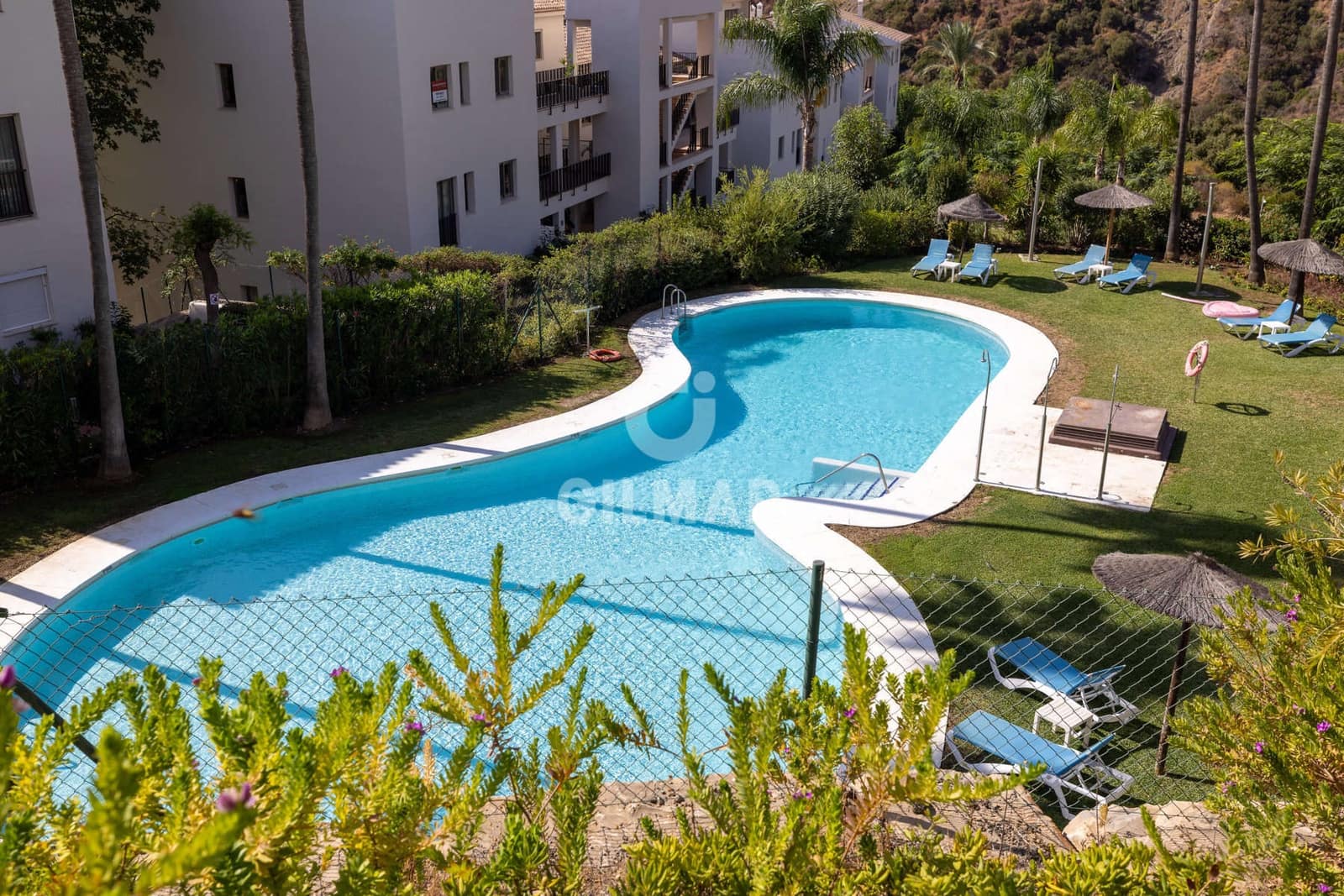 2 soveværelse Lejlighed til salg i Estepona med swimmingpool garage - € 435.000 (Ref: 9329808)