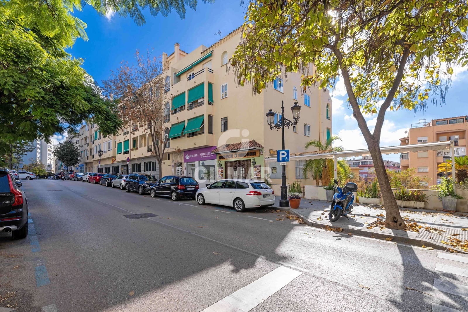 2 slaapkamer Flat te koop in Marbella - € 300.000 (Ref: 9337215)