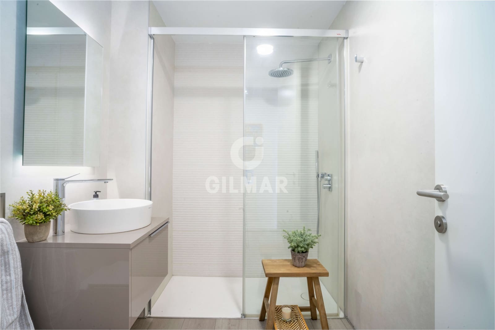 2 bedroom Flat for sale in Estepona with pool garage - € 795,000 (Ref: 9341622)