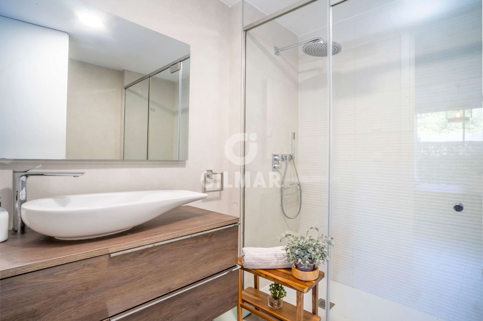 2 bedroom Flat for sale in Estepona with pool garage - € 795,000 (Ref: 9341622)