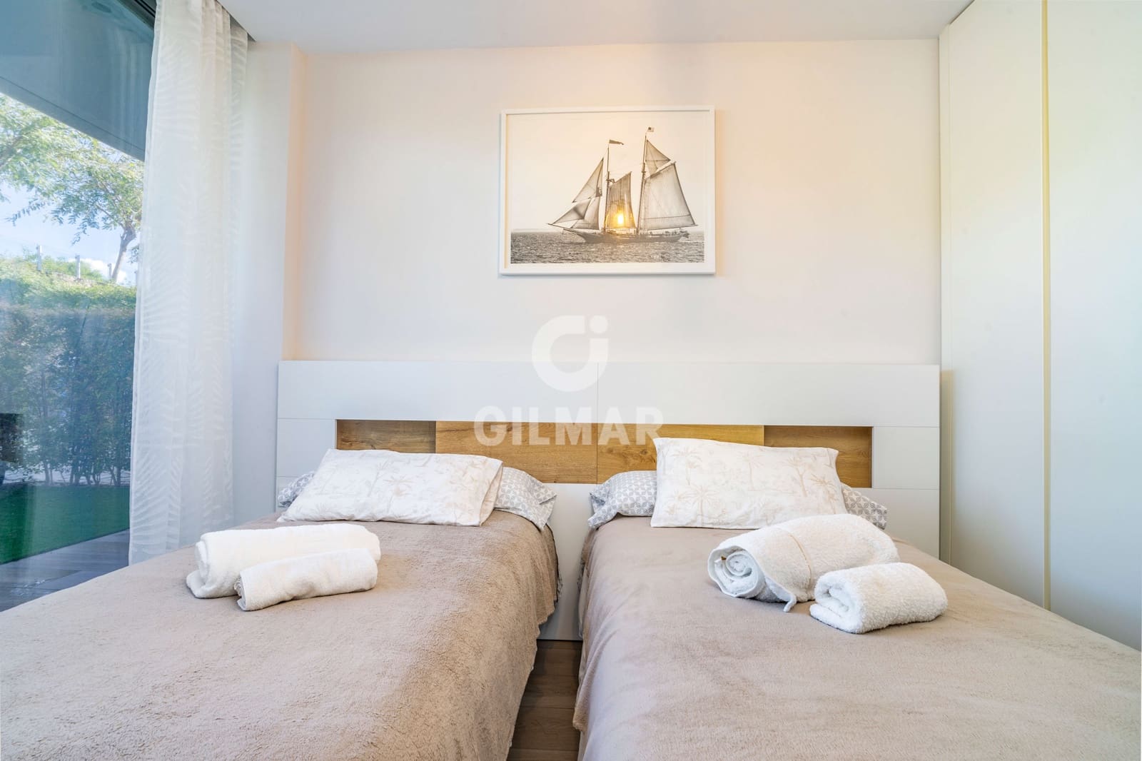 2 bedroom Flat for sale in Estepona with pool garage - € 795,000 (Ref: 9341622)