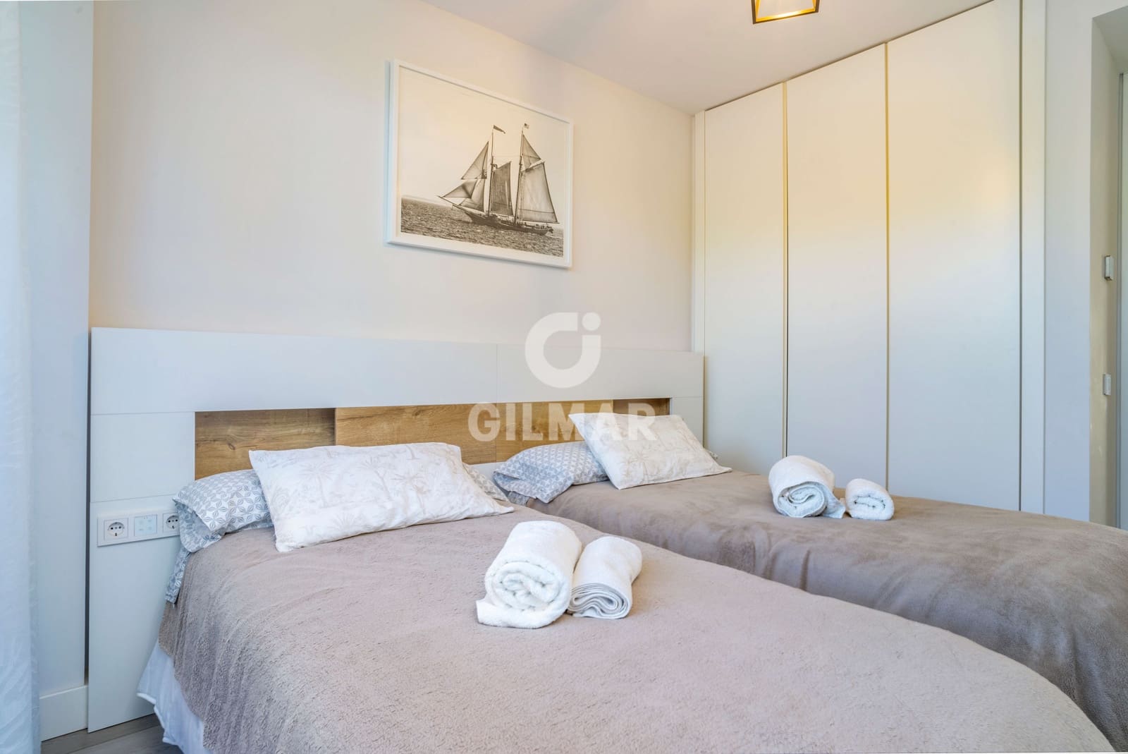 2 bedroom Flat for sale in Estepona with pool garage - € 795,000 (Ref: 9341622)