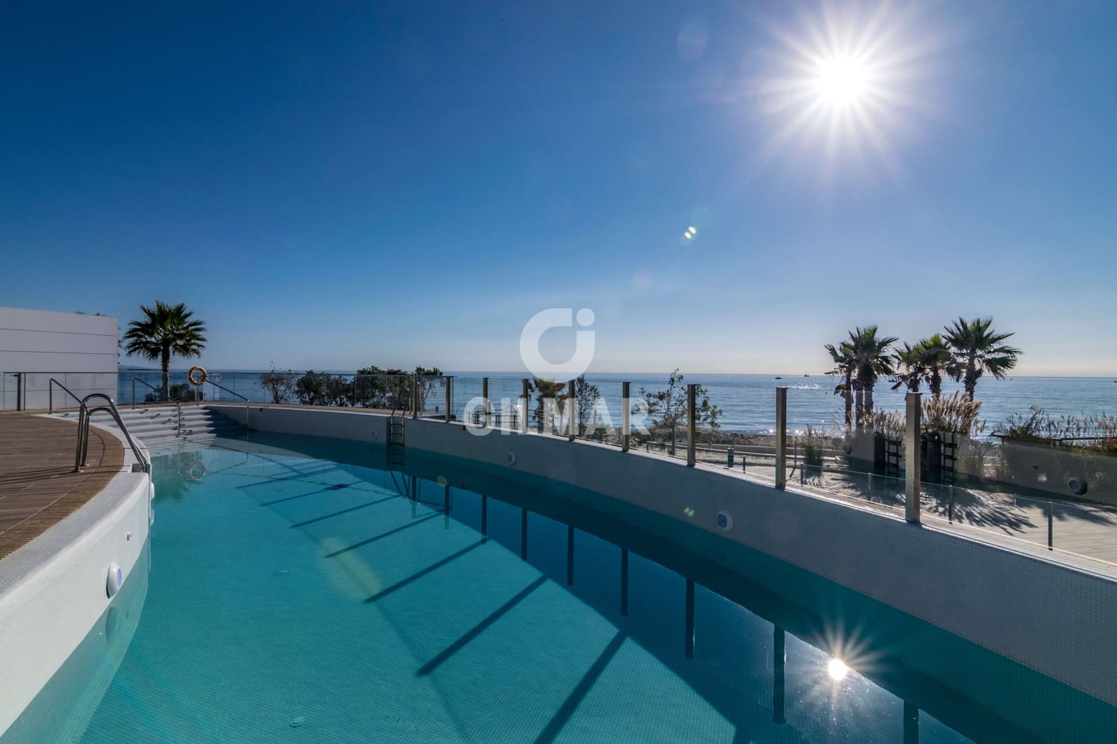 2 bedroom Flat for sale in Estepona with pool garage - € 795,000 (Ref: 9341622)