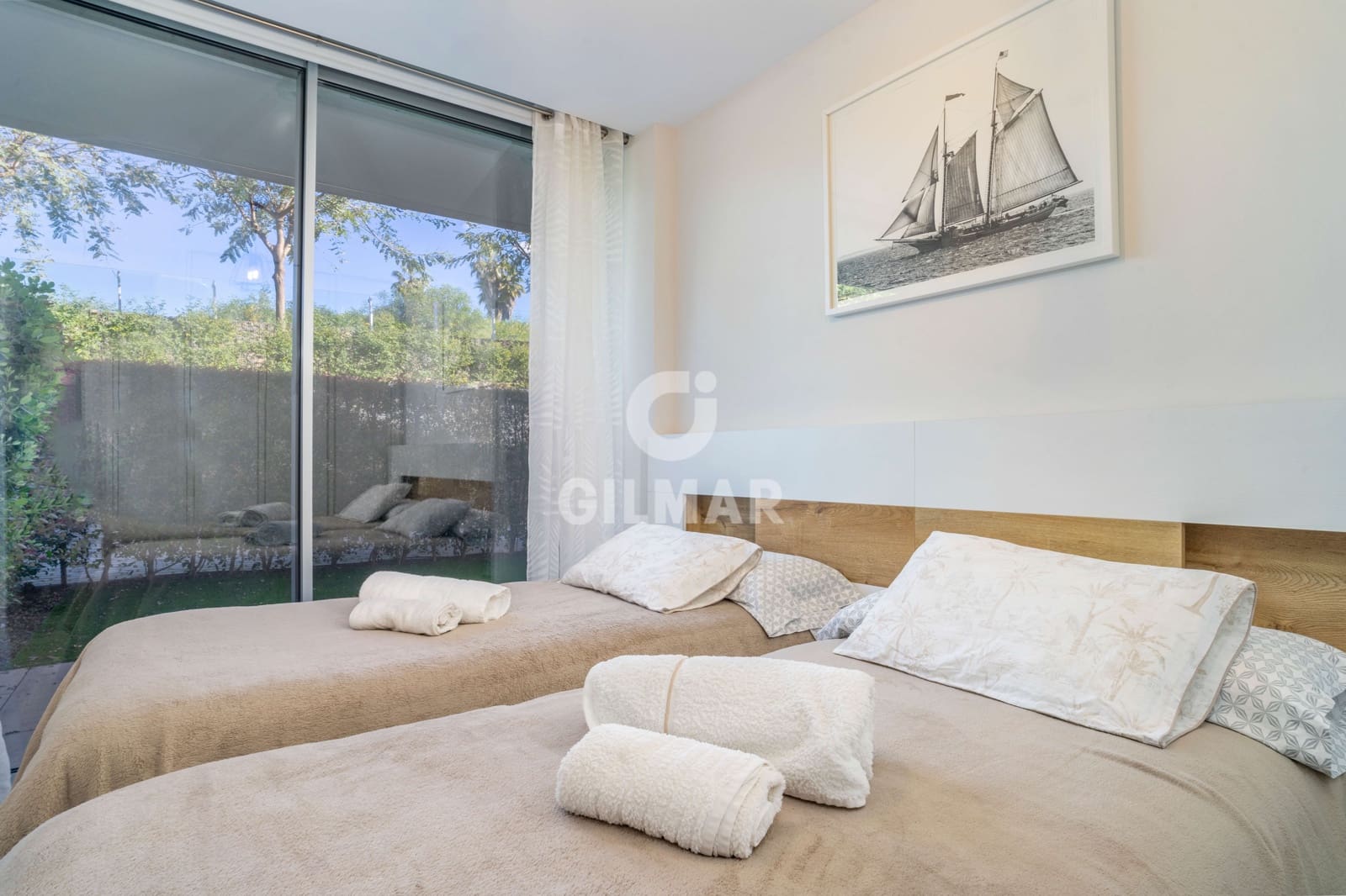 2 bedroom Flat for sale in Estepona with pool garage - € 795,000 (Ref: 9341622)