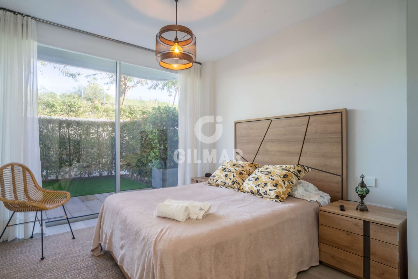 2 bedroom Flat for sale in Estepona with pool garage - € 795,000 (Ref: 9341622)