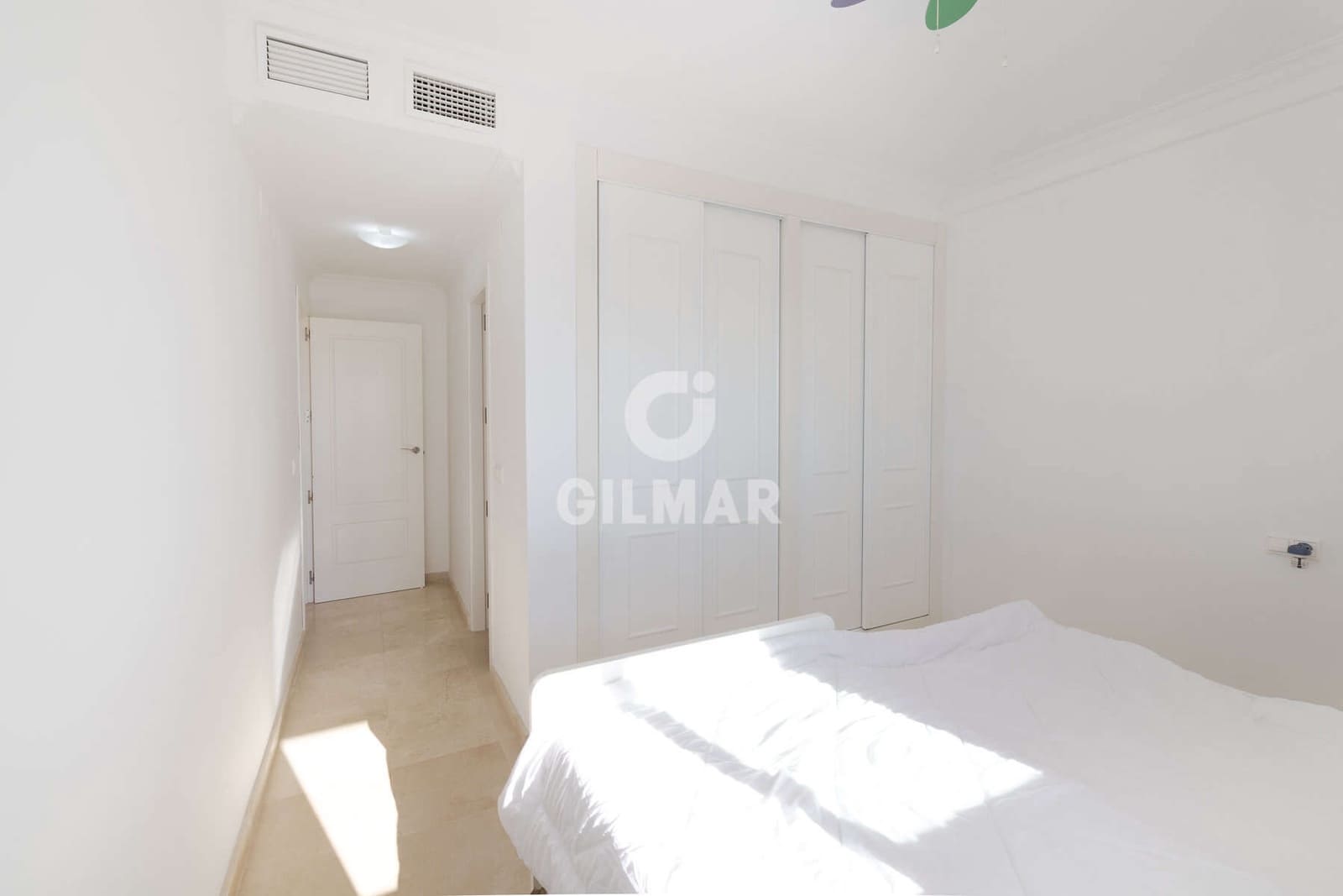 3 slaapkamer Penthouse te koop in Casares met zwembad garage - € 380.000 (Ref: 9343487)