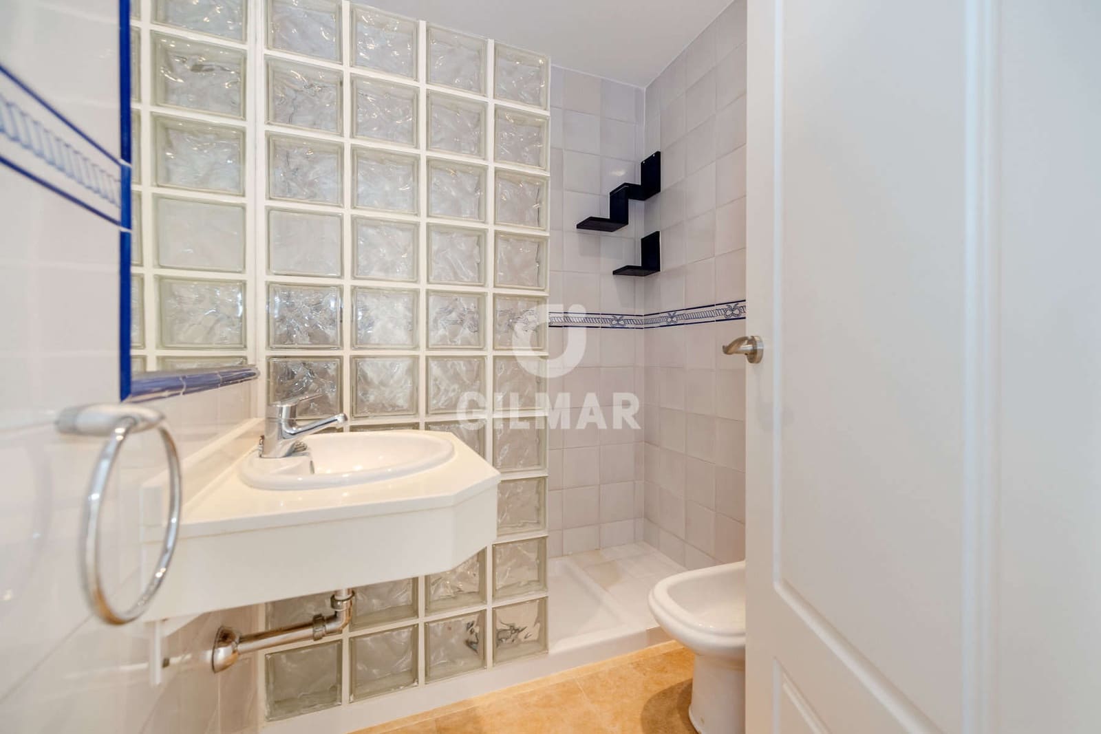 3 slaapkamer Penthouse te koop in Casares met zwembad garage - € 380.000 (Ref: 9343487)