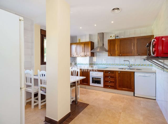 3 slaapkamer Penthouse te koop in Marina de Casares, Casares met zwembad garage - € 380.000 (Ref: 9343487)