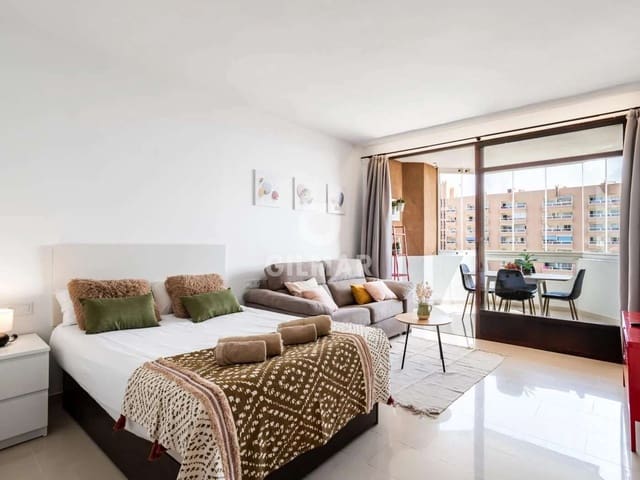 Piso de 1 habitación en Zona Puerto Deportivo, Fuengirola en venta con piscina - 246.000 € (Ref: 9343651)