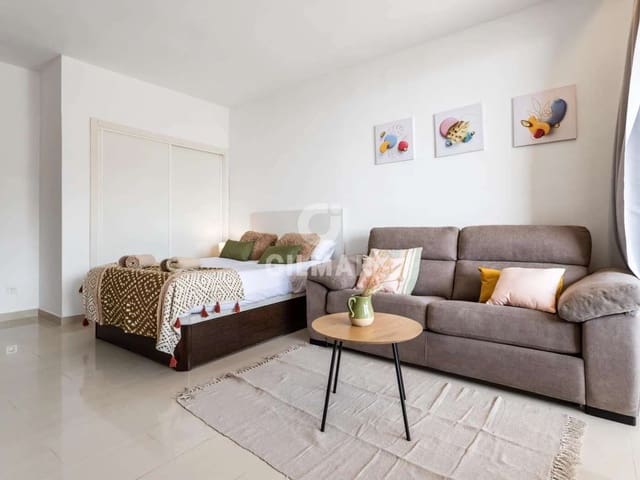 Piso de 1 habitación en Zona Puerto Deportivo, Fuengirola en venta con piscina - 246.000 € (Ref: 9343651)