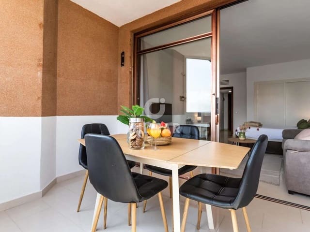 Piso de 1 habitación en Zona Puerto Deportivo, Fuengirola en venta con piscina - 246.000 € (Ref: 9343651)