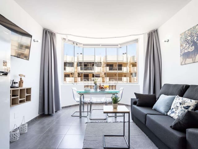 Piso de 1 habitación en Zona Puerto Deportivo, Fuengirola en venta con piscina - 239.000 € (Ref: 9343653)