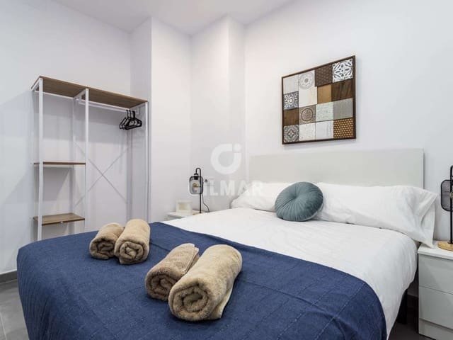 Piso de 1 habitación en Zona Puerto Deportivo, Fuengirola en venta con piscina - 239.000 € (Ref: 9343653)