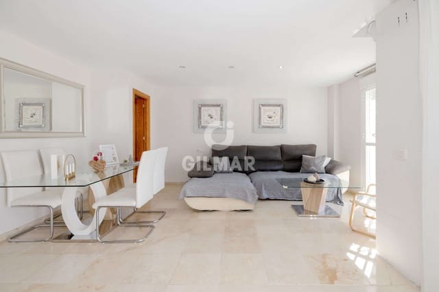 2 bedroom Flat for sale in Guadalobón, Estepona - € 349,000 (Ref: 9347728)