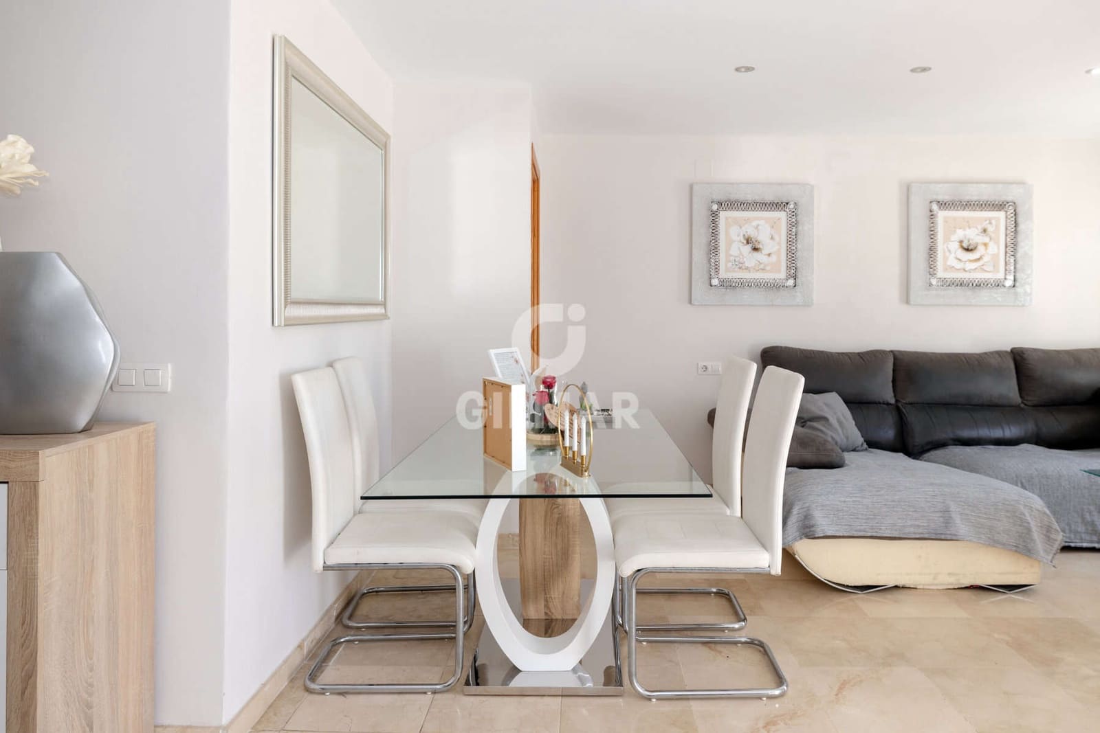 2 makuuhuone Asunto myytävänä paikassa Estepona - 349 000 € (Ref: 9347728)