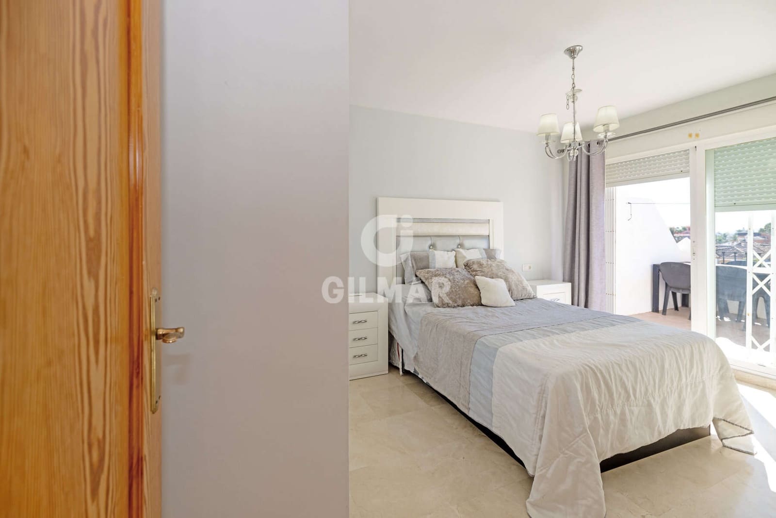 2 makuuhuone Asunto myytävänä paikassa Estepona - 349 000 € (Ref: 9347728)