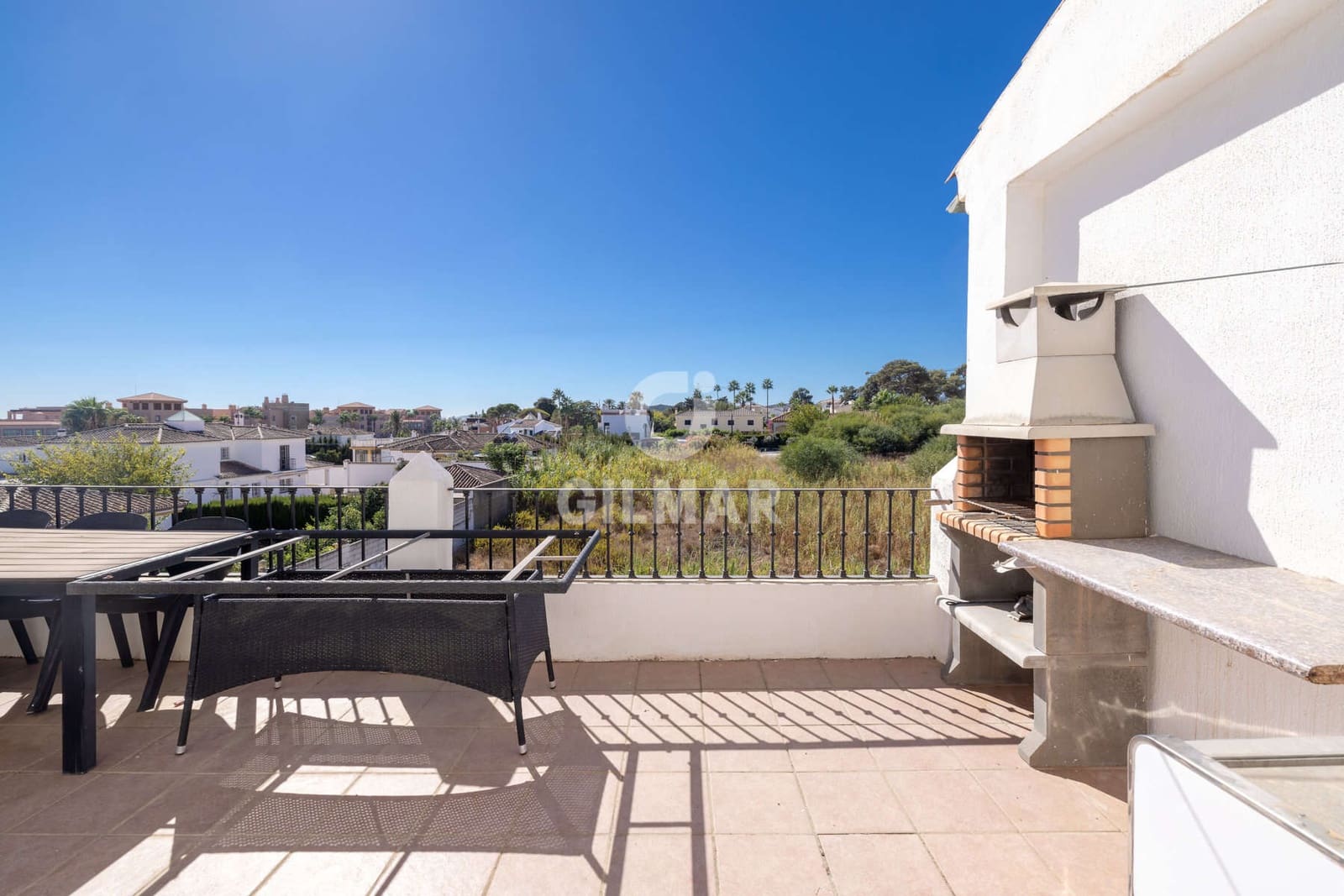 2 makuuhuone Asunto myytävänä paikassa Estepona - 349 000 € (Ref: 9347728)