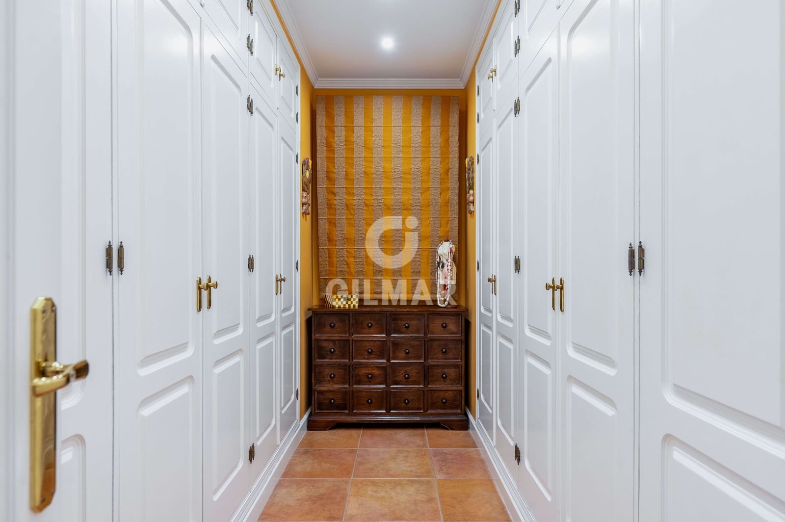 7 soveværelse Villa til salg i Novo Sancti Petri med swimmingpool garage - € 1.650.000 (Ref: 9352948)