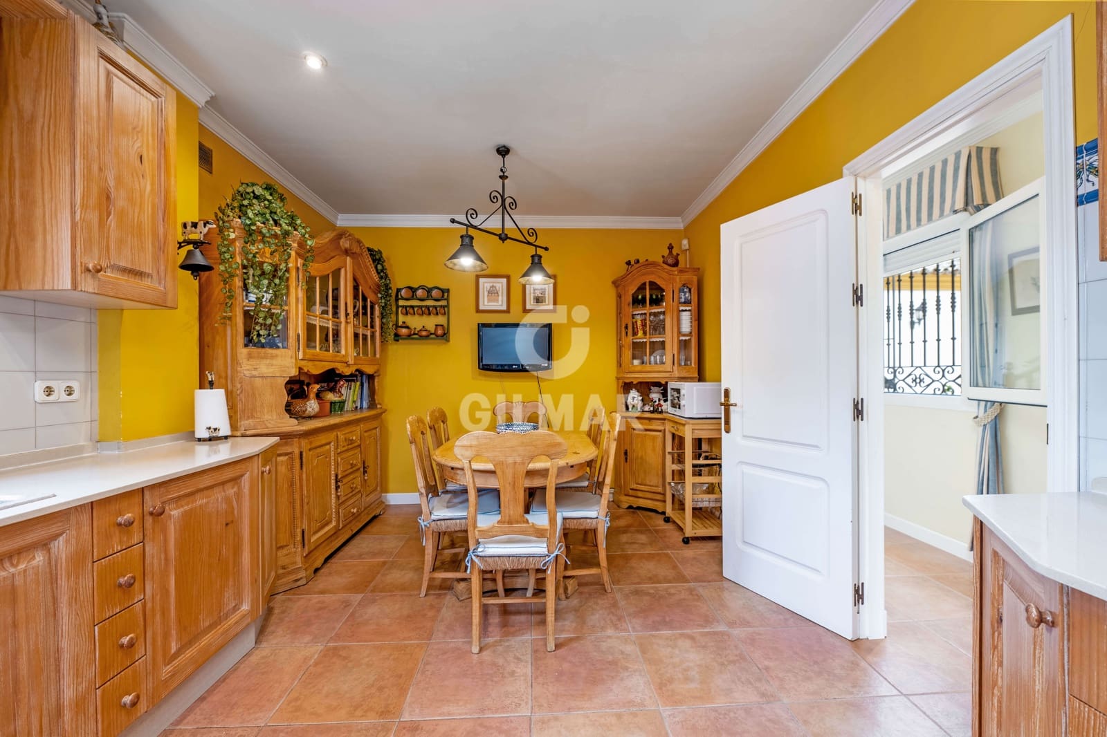 7 soveværelse Villa til salg i Novo Sancti Petri med swimmingpool garage - € 1.650.000 (Ref: 9352948)