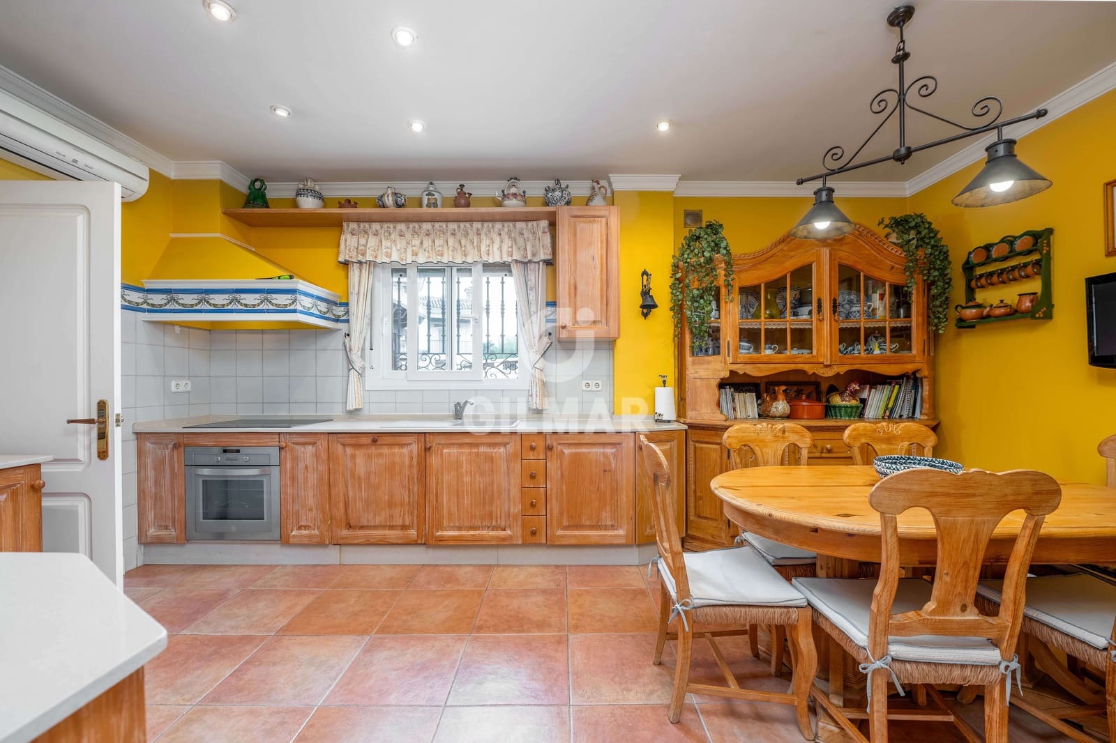 7 soveværelse Villa til salg i Novo Sancti Petri med swimmingpool garage - € 1.650.000 (Ref: 9352948)