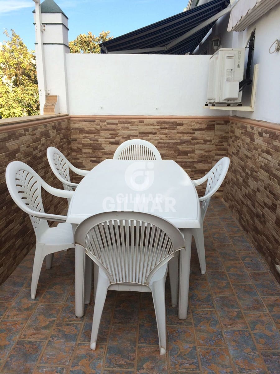 5 slaapkamer Rijtjeshuis te koop in El Puerto de Santa Maria - € 285.000 (Ref: 9357541)