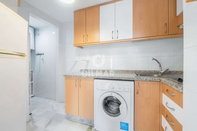 2 bedroom Penthouse for sale in La Calzada, Seville city - € 379,000 (Ref: 9357914)