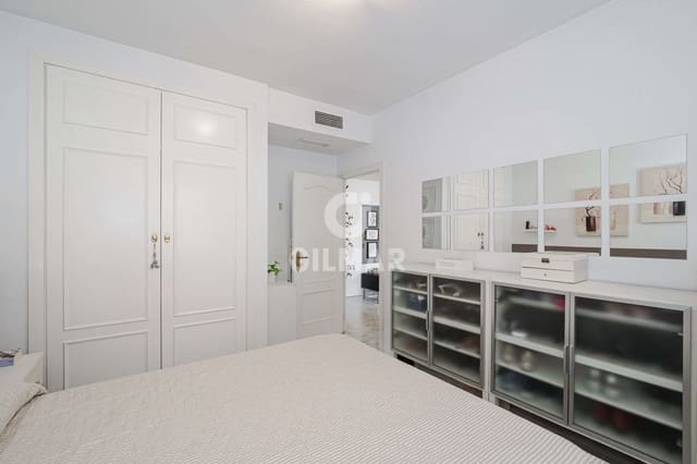 1 bedroom Penthouse for sale in Doctor Barraquer, G. Renfe, Policlínico, Seville city - € 268,000 (Ref: 9357915)