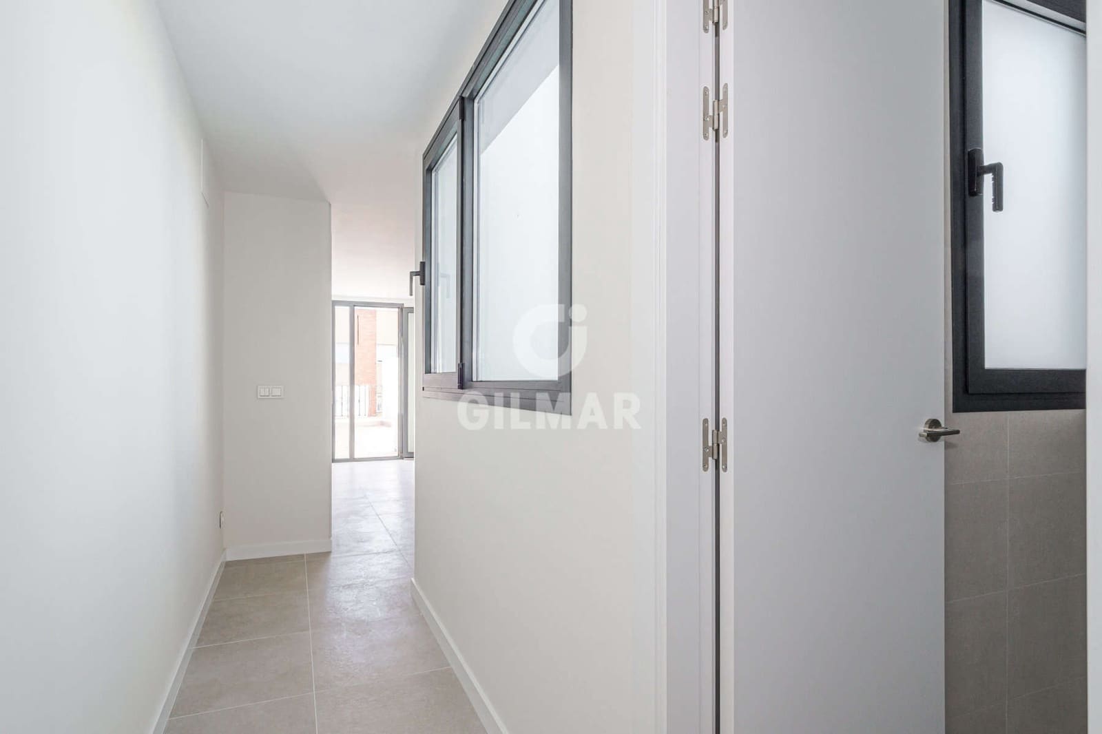 1 bedroom Penthouse for sale in Seville city with pool garage - € 409,000 (Ref: 9357916)