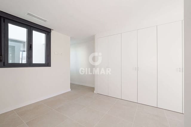 1 bedroom Penthouse for sale in Triana Este, Seville city with pool garage - € 409,000 (Ref: 9357916)