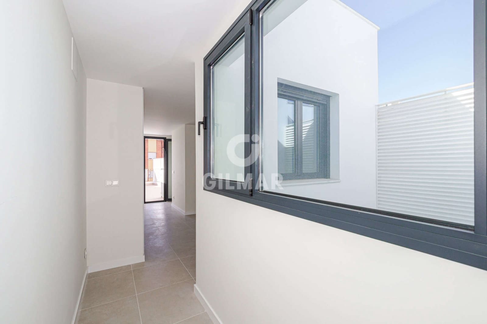 1 bedroom Penthouse for sale in Seville city with pool garage - € 409,000 (Ref: 9357916)