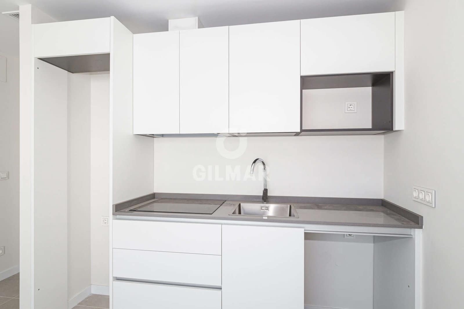 1 bedroom Penthouse for sale in Seville city with pool garage - € 409,000 (Ref: 9357916)