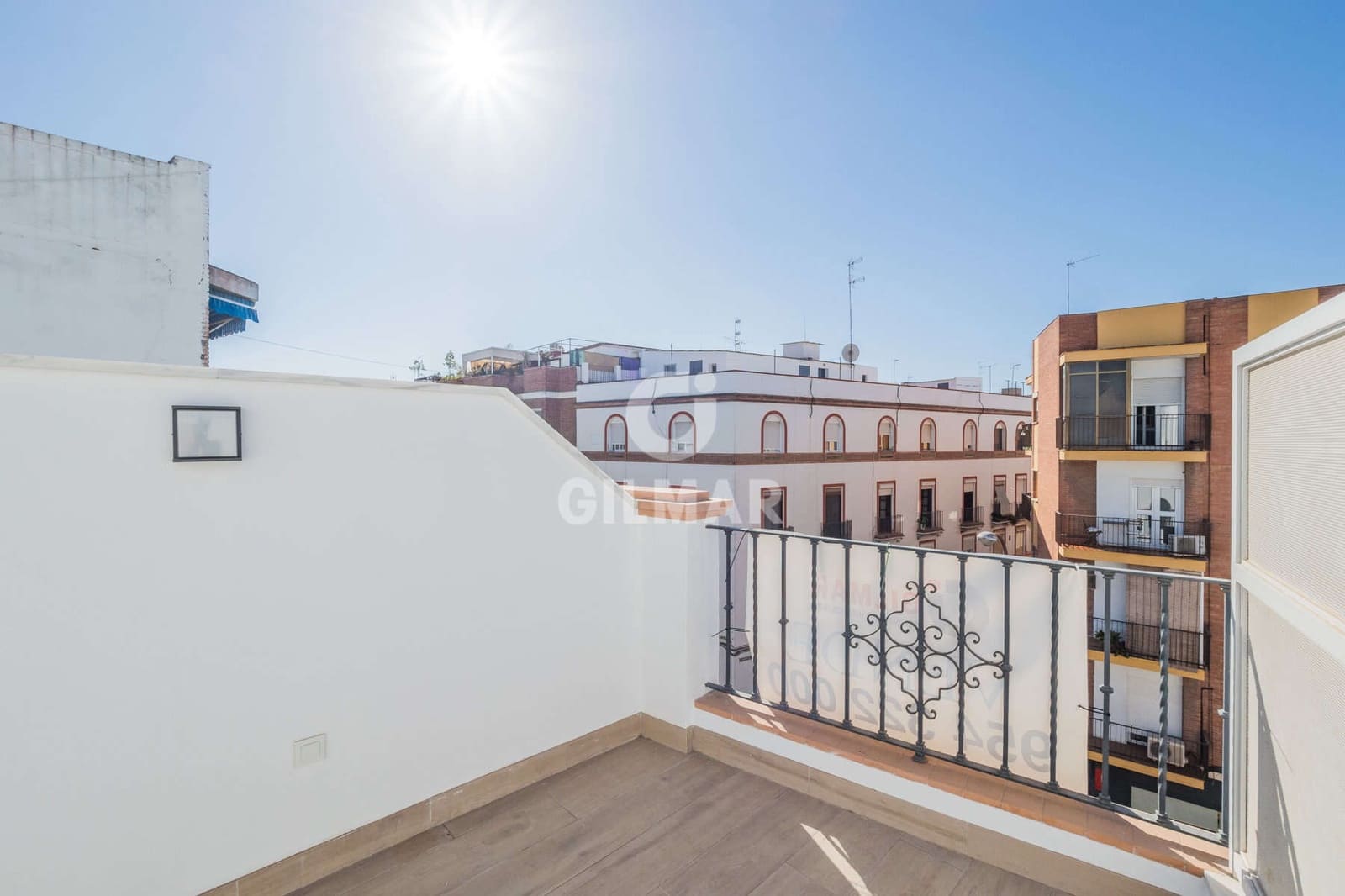 1 bedroom Penthouse for sale in Seville city with pool garage - € 409,000 (Ref: 9357916)