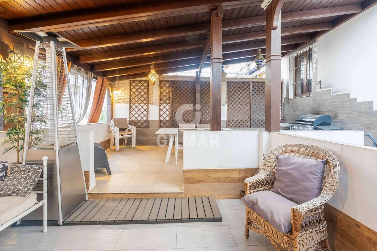 6 chambre Villa/Maison Mitoyenne à vendre à Seville ville - 569 000 € (Ref: 9357917)