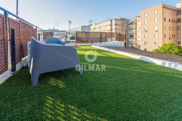 6 bedroom Terraced Villa for sale in El Juncal, Híspalis, Seville city - € 569,000 (Ref: 9357917)